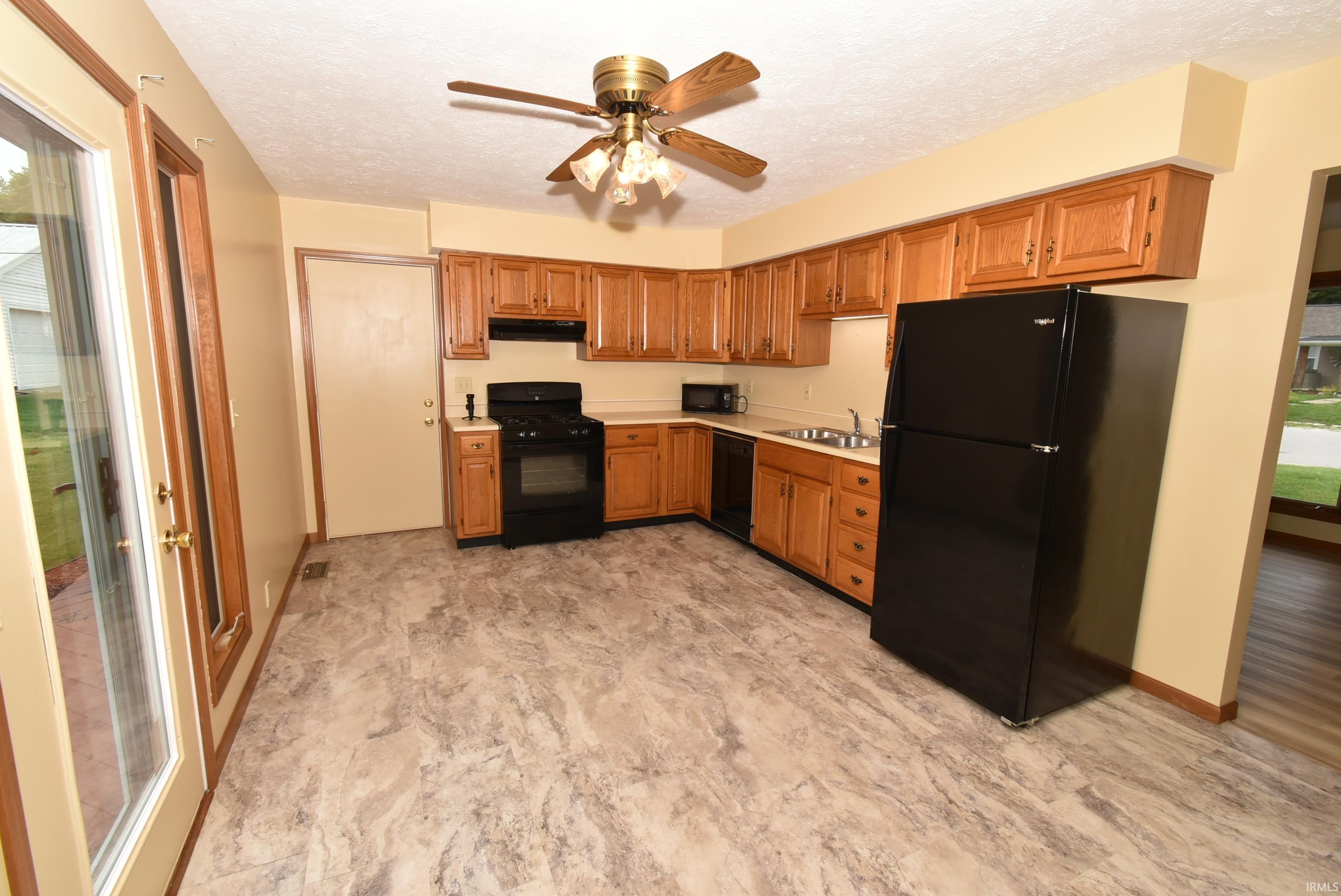 1012 East 3rd Street Fowler, IN 47944 - Photo 9 of 30