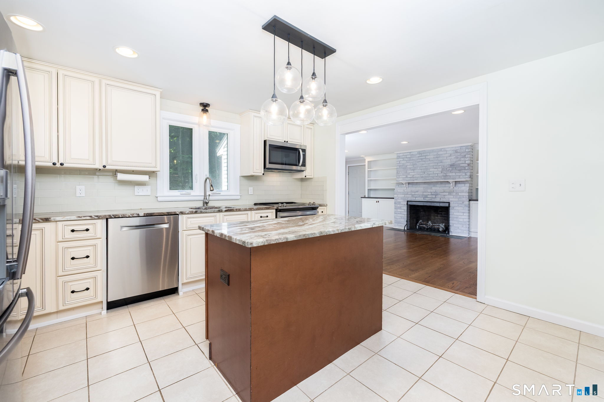 47 Paper Chase Trail Avon, CT 06001 - Photo 10 of 26
