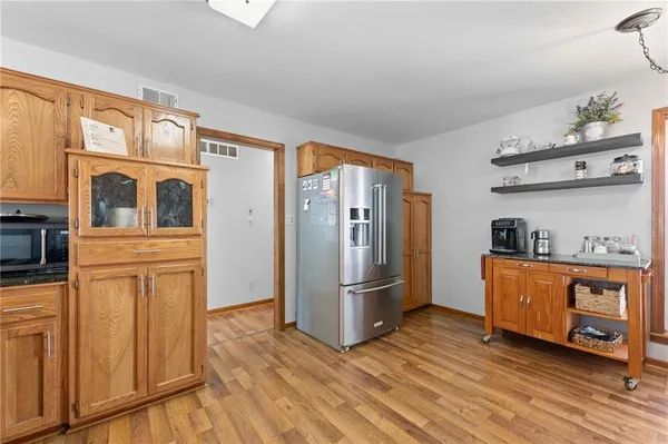 $1,050,000 | 9401 South Buckner Tarsney Road, Oak Grove, MO 64075