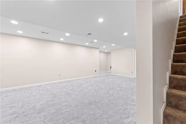 $1,050,000 | 9401 South Buckner Tarsney Road, Oak Grove, MO 64075