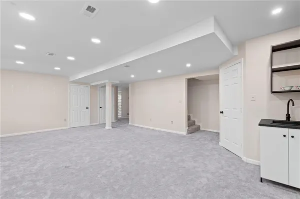 $1,050,000 | 9401 South Buckner Tarsney Road, Oak Grove, MO 64075