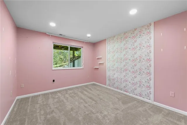 $1,050,000 | 9401 South Buckner Tarsney Road, Oak Grove, MO 64075