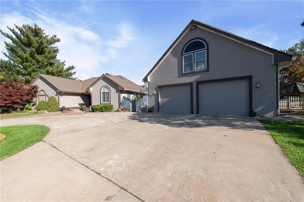 9401 South Buckner Tarsney Road Oak Grove, MO 64075 - Photo 5 of 99
