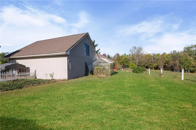 $1,050,000 | 9401 South Buckner Tarsney Road, Oak Grove, MO 64075