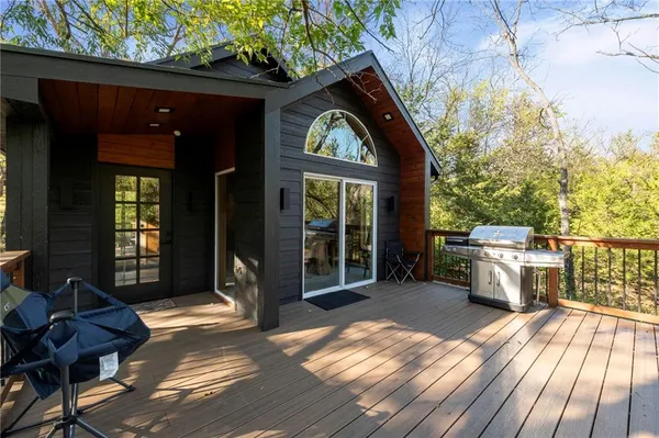 $1,050,000 | 9401 South Buckner Tarsney Road, Oak Grove, MO 64075