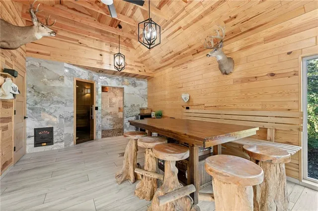 $1,050,000 | 9401 South Buckner Tarsney Road, Oak Grove, MO 64075