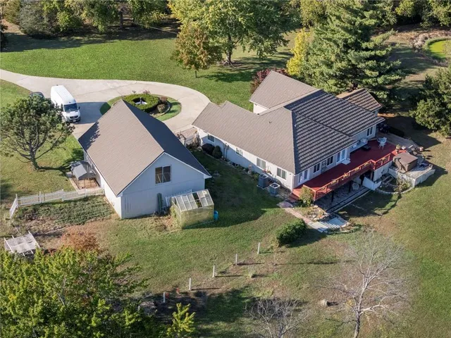 $1,050,000 | 9401 South Buckner Tarsney Road, Oak Grove, MO 64075