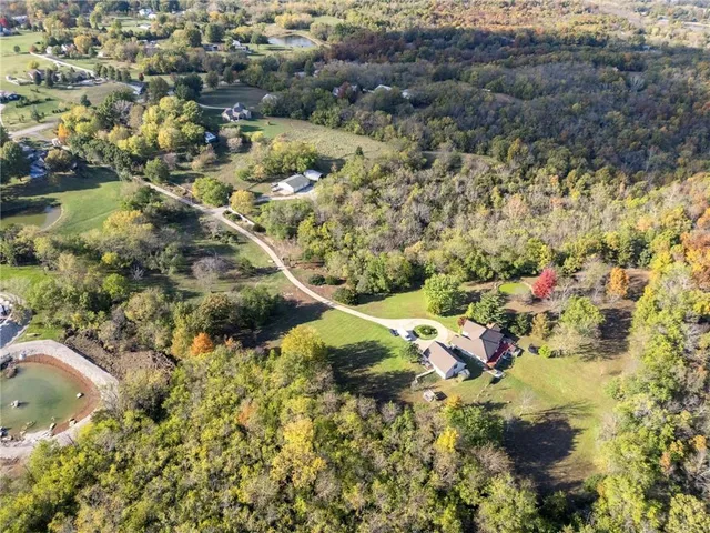 $1,050,000 | 9401 South Buckner Tarsney Road, Oak Grove, MO 64075