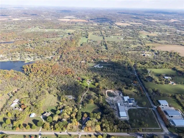 $1,050,000 | 9401 South Buckner Tarsney Road, Oak Grove, MO 64075