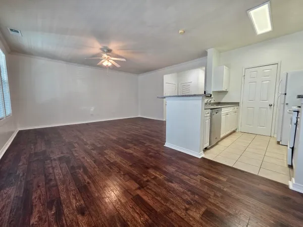 $2,200 | 130 River Landing Drive, Unit 1203, Charleston, SC 29492