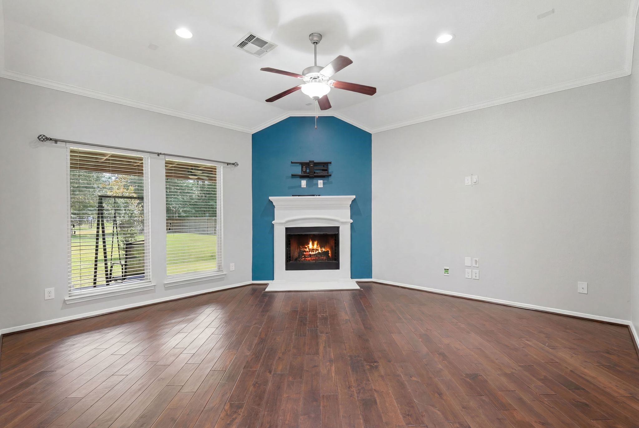 9217 Silver Back Trail Conroe, TX 77303 - Photo 10 of 50