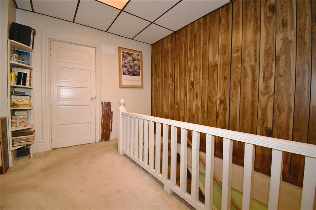 3413 Ridgway Street Pittsburgh, PA 15213 - Photo 17 of 30 Second floor hallway