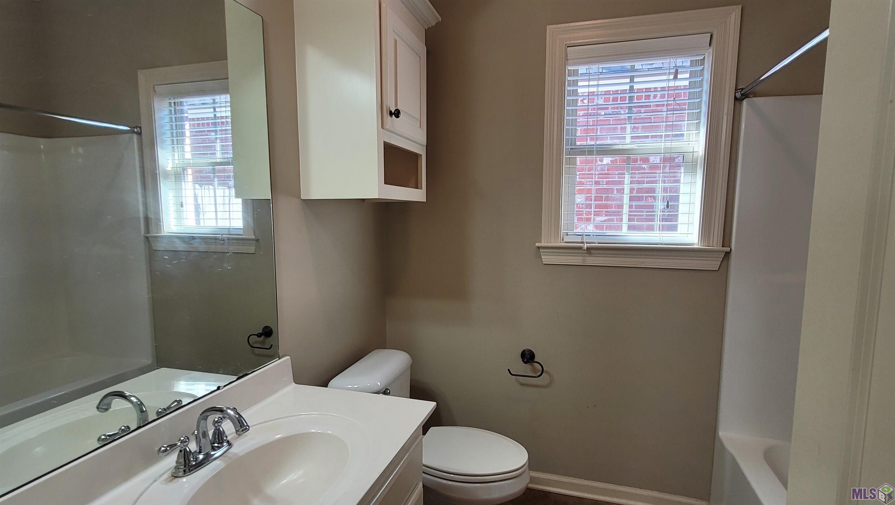 10587 Hill Pointe Avenue Baton Rouge, LA 70810 - Photo 10 of 14