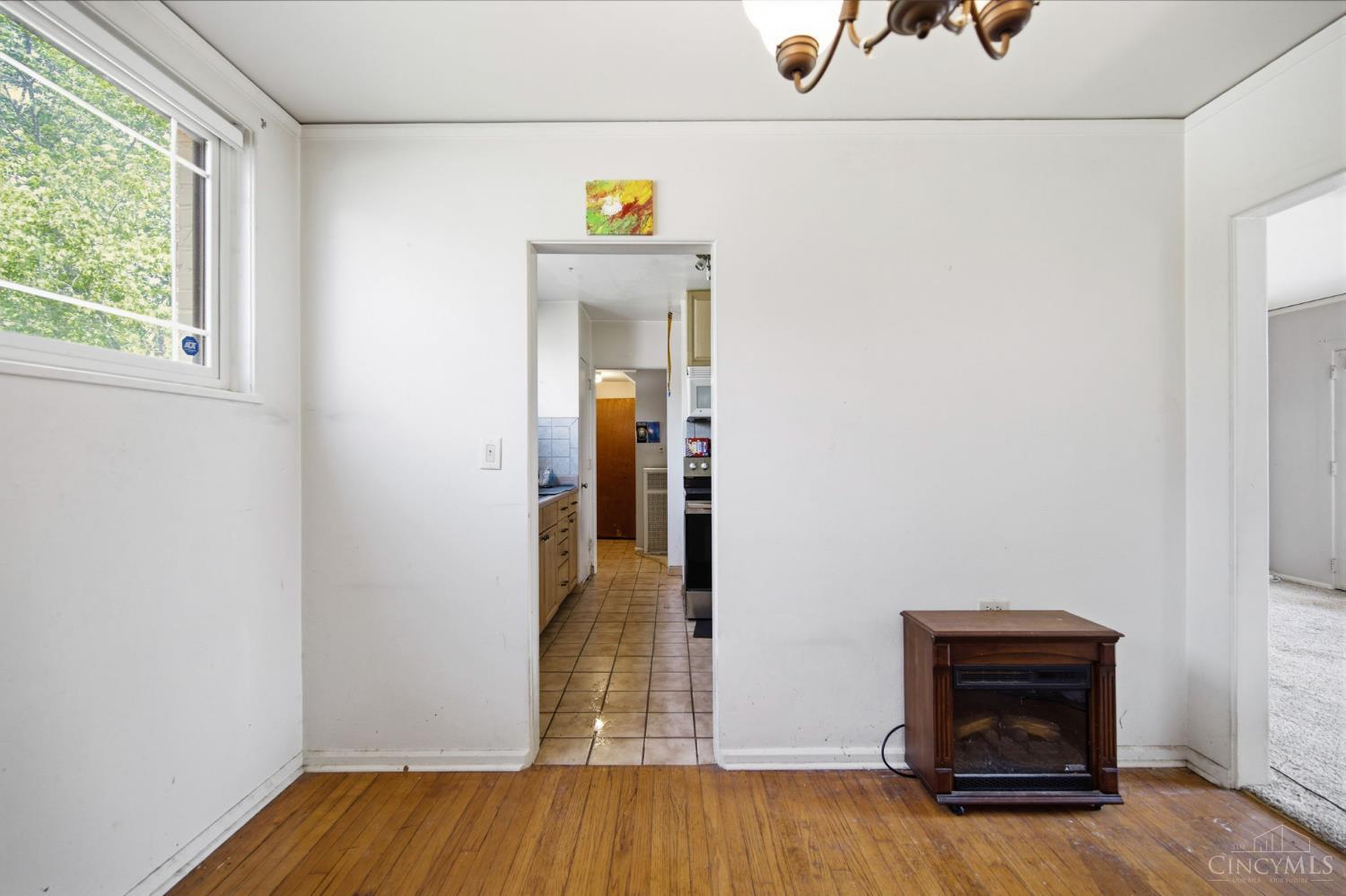 17 Andover Road Cincinnati, OH 45218 - Photo 11 of 36