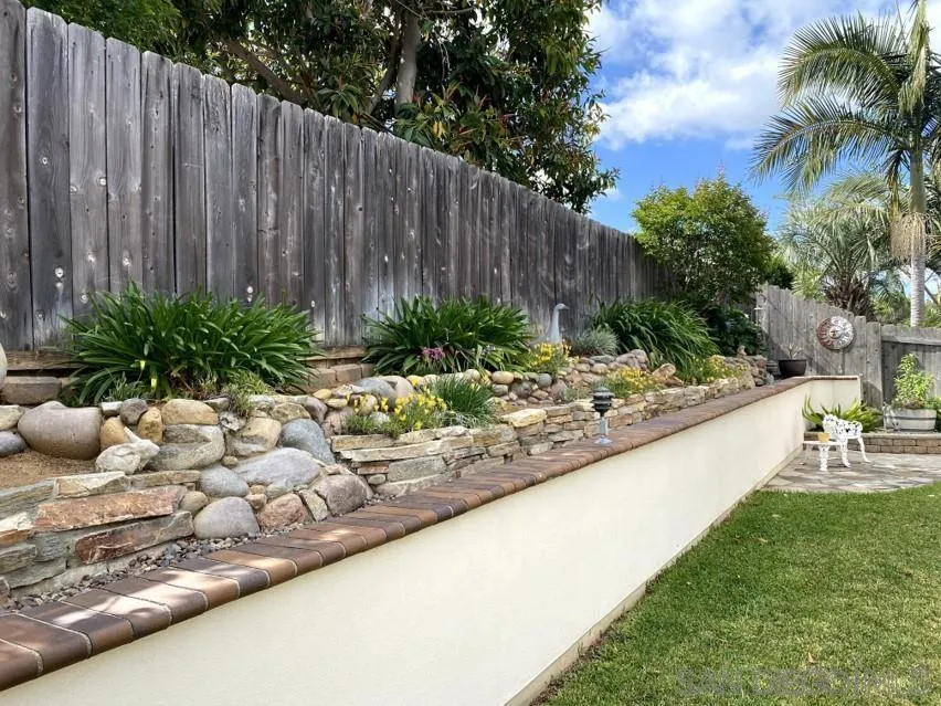 10835 Singletree Lane Spring Valley, CA 91978 - Photo 17 of 31 a view of a swimming pool with a patio