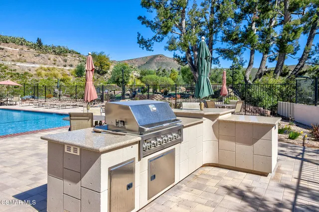 $389,000 | 272 Monte Vista, Newbury Park, CA 91320