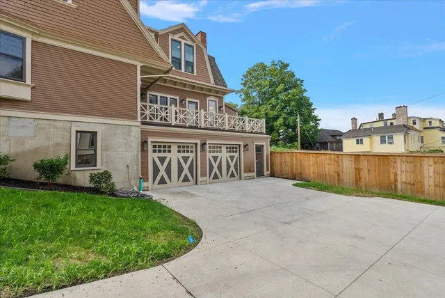 $899,900 | 415 Prospect Avenue Southeast, Grand Rapids, MI 49503