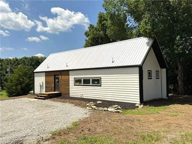 $149,900 | 258 South Linn Valley Drive, Linn Valley, KS 66040