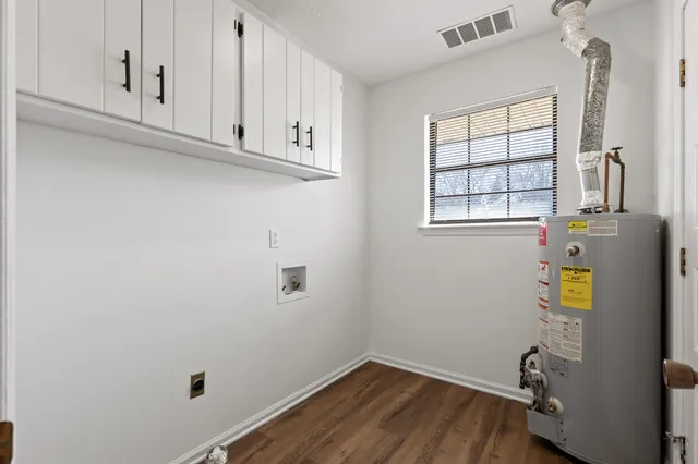 $1,595 | 2612 Hickory Valley Road, Unit B, Chattanooga, TN 37421