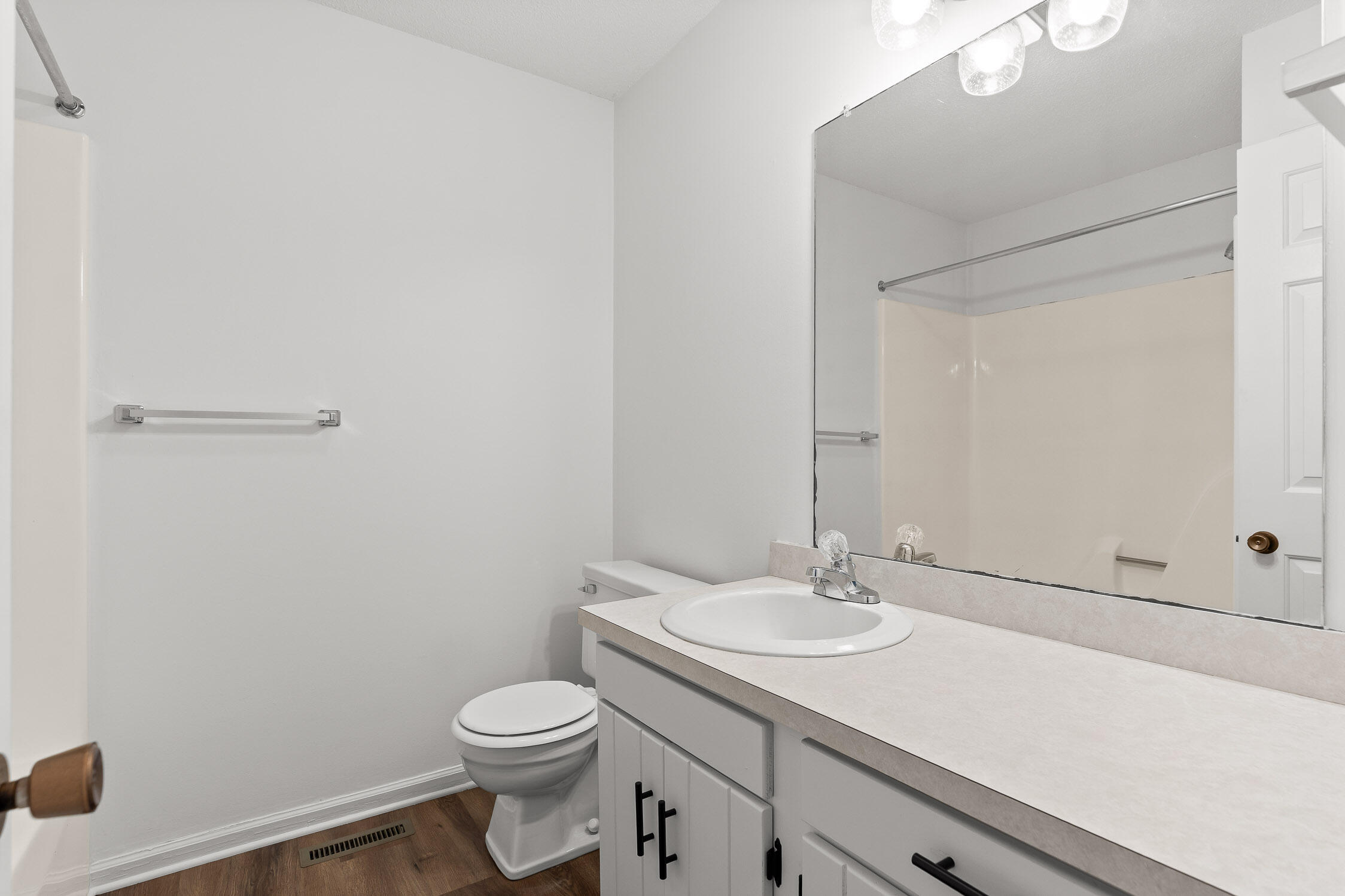 2612 Hickory Valley Road, Unit B Chattanooga, TN 37421 - Photo 12 of 21 33-Hickory Valley-33