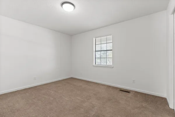 $1,495 | 2612 Hickory Valley Road, Unit B, Chattanooga, TN 37421