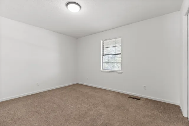 $1,595 | 2612 Hickory Valley Road, Unit B, Chattanooga, TN 37421