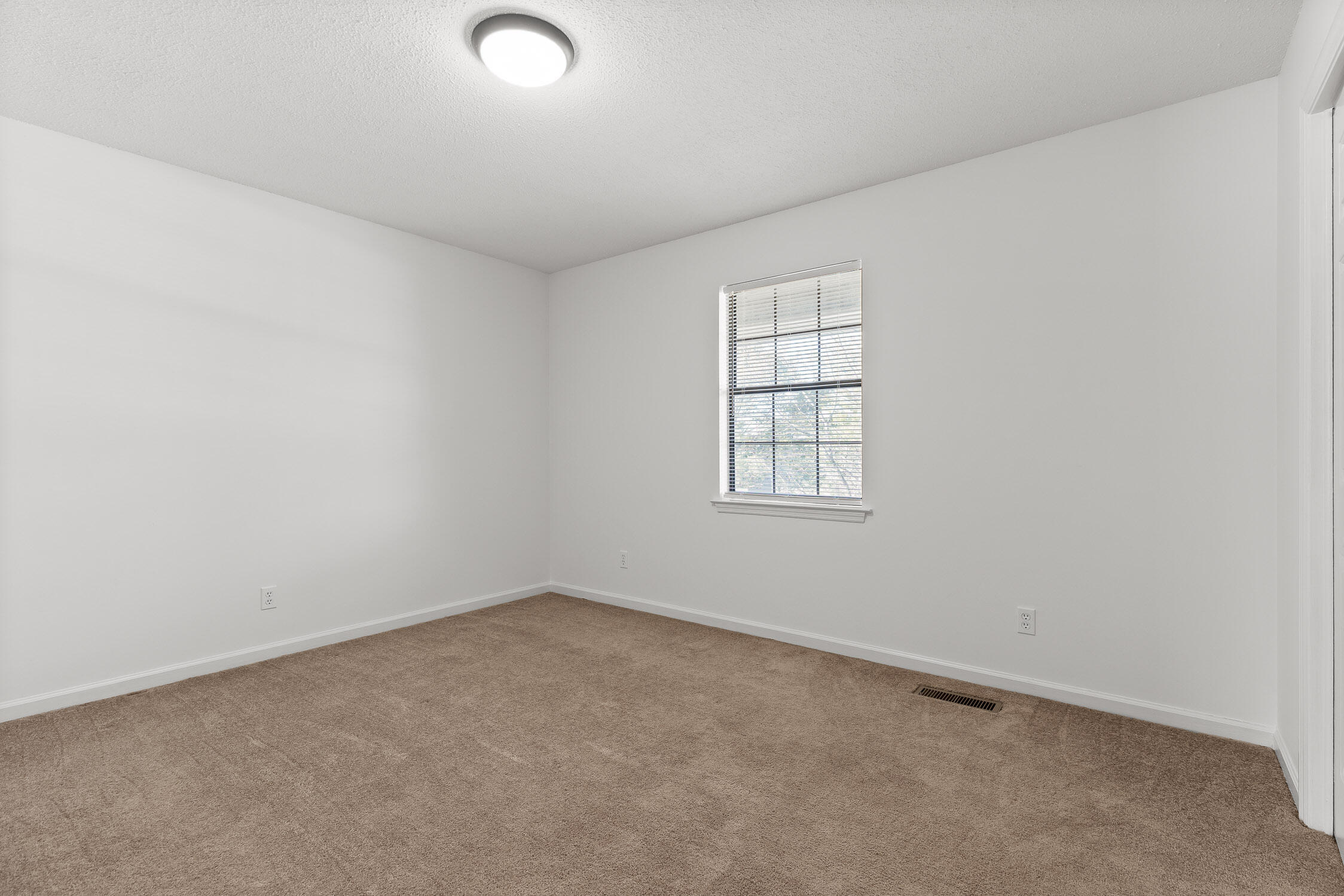 2612 Hickory Valley Road, Unit B Chattanooga, TN 37421 - Photo 16 of 21 37-Hickory Valley-37