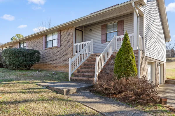 $1,495 | 2612 Hickory Valley Road, Unit B, Chattanooga, TN 37421