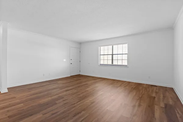 $1,495 | 2612 Hickory Valley Road, Unit B, Chattanooga, TN 37421