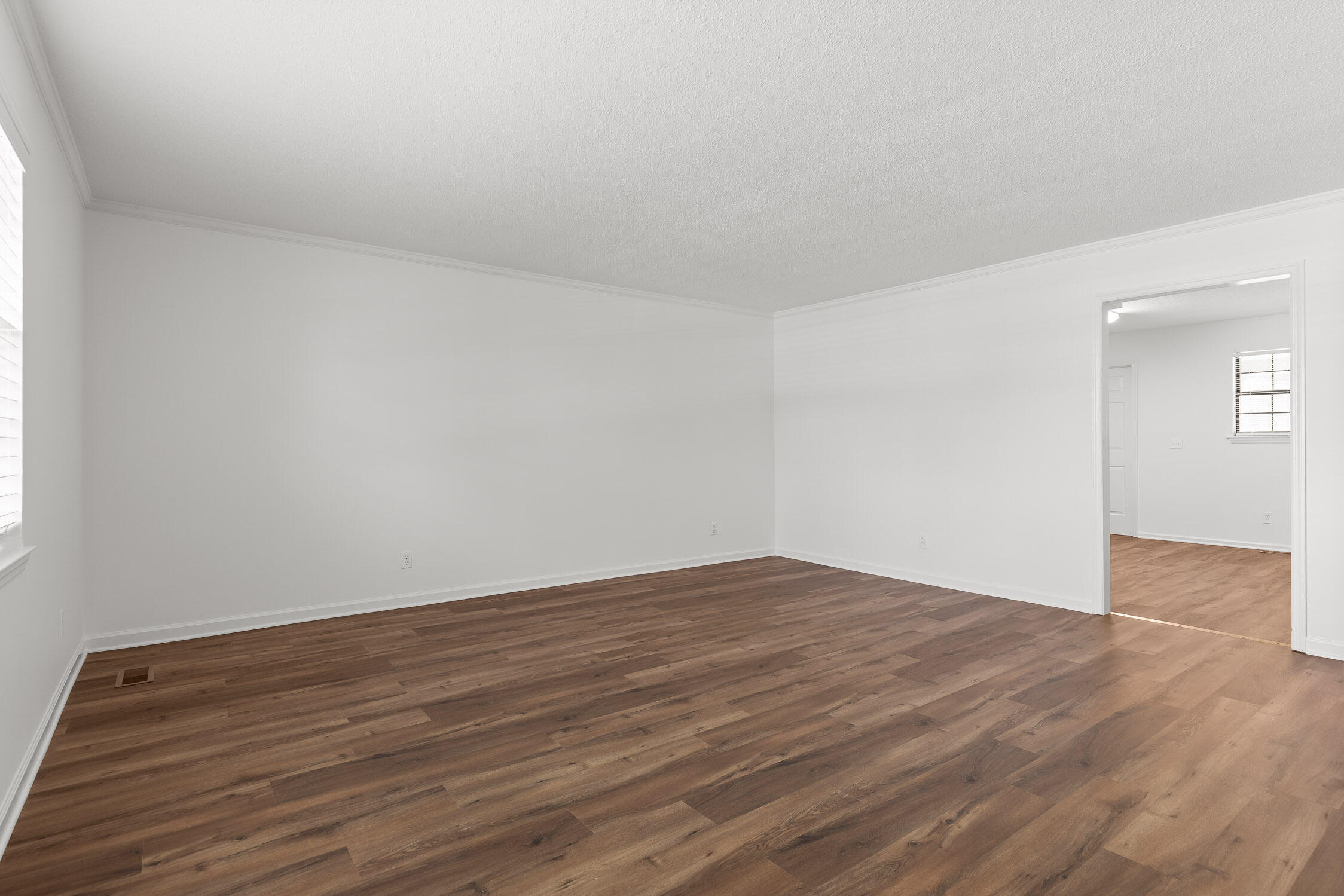 2612 Hickory Valley Road, Unit B Chattanooga, TN 37421 - Photo 6 of 21 31-Hickory Valley-31