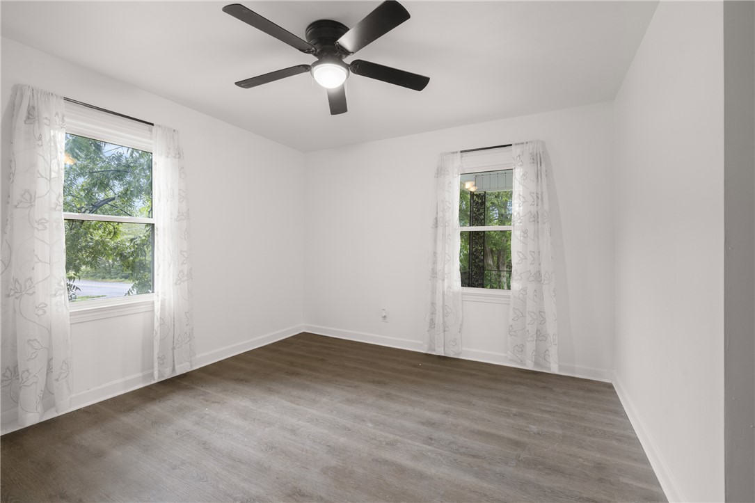 905 East South 2nd Street Seneca, SC 29678 - Photo 16 of 27