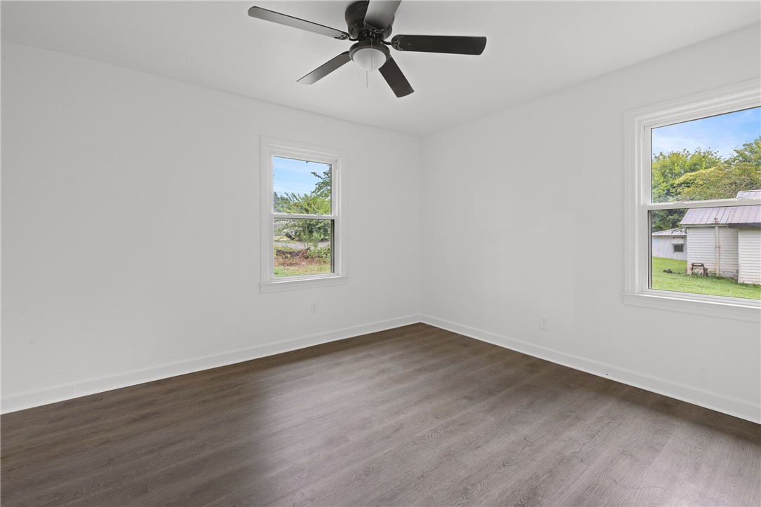 905 East South 2nd Street Seneca, SC 29678 - Photo 19 of 27