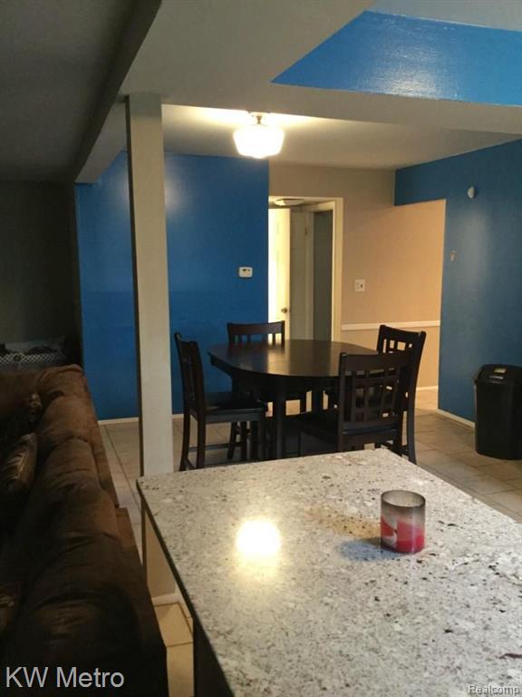 29845 Rambling Road Southfield, MI 48076 - Photo 8 of 14