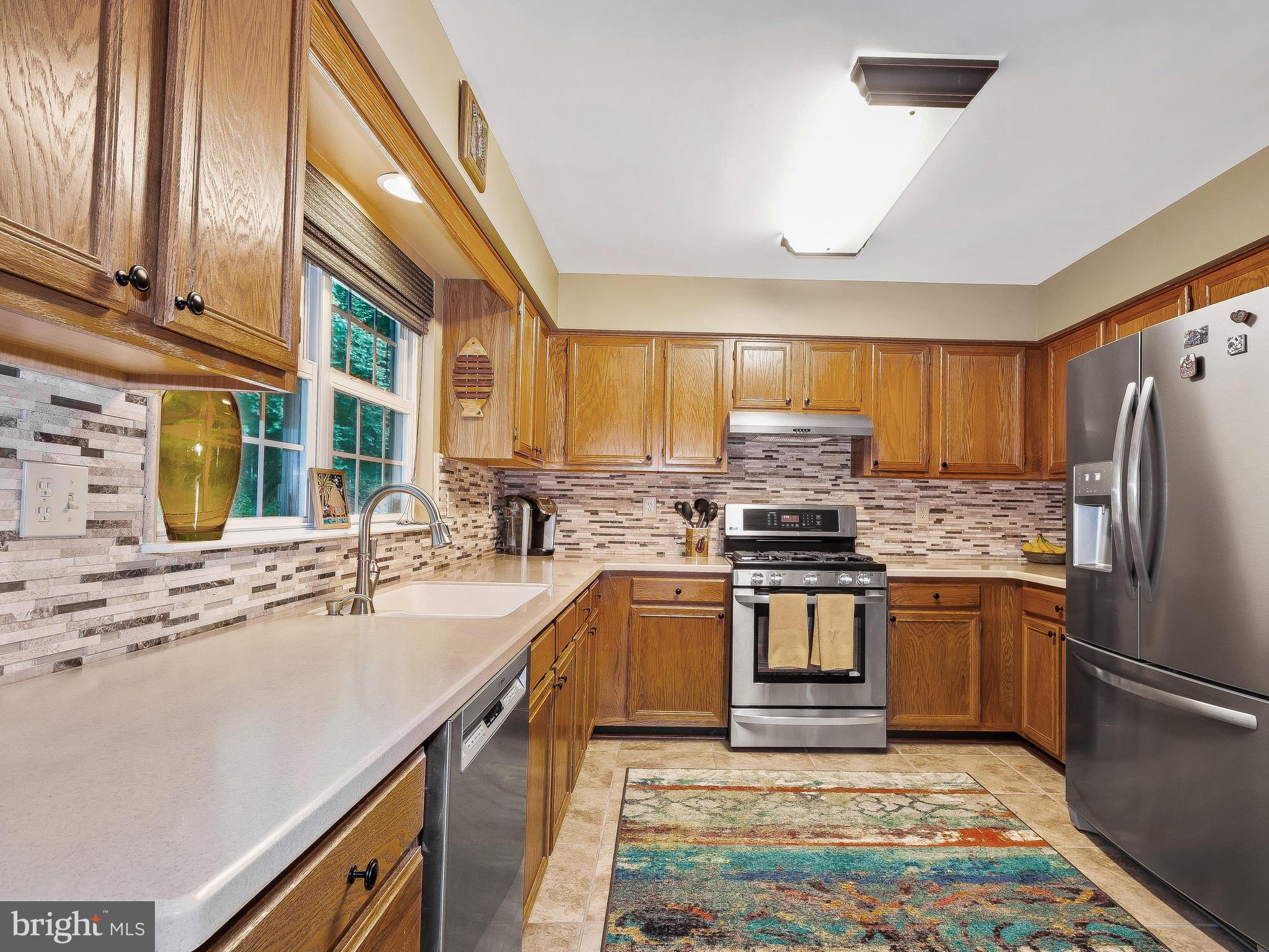 9471 Ridgeview Drive Columbia, MD 21046 - Photo 9 of 30 Kitchen