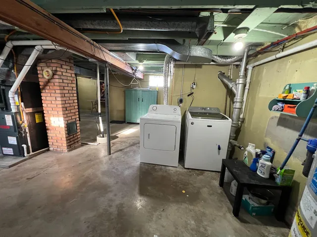 $125,000 | 511 3rd Street Northeast, Chisholm, MN 55719