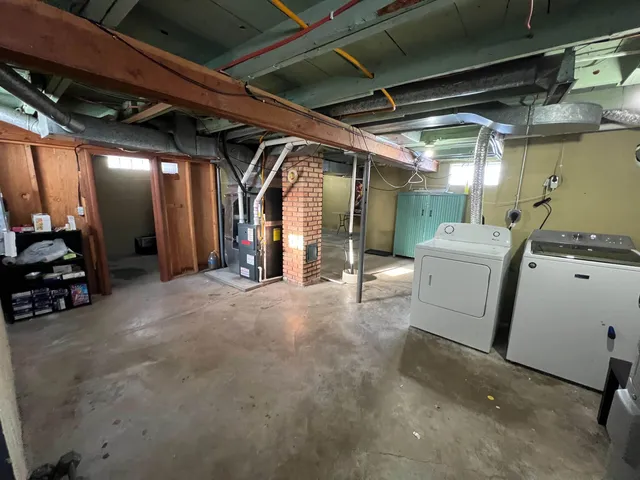 $125,000 | 511 3rd Street Northeast, Chisholm, MN 55719