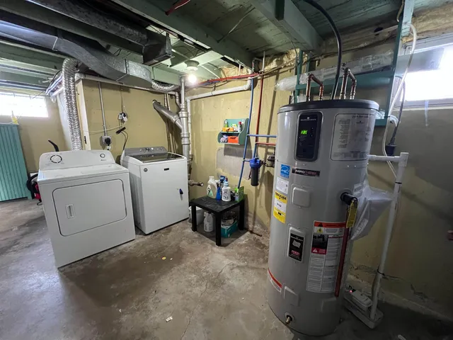 $125,000 | 511 3rd Street Northeast, Chisholm, MN 55719