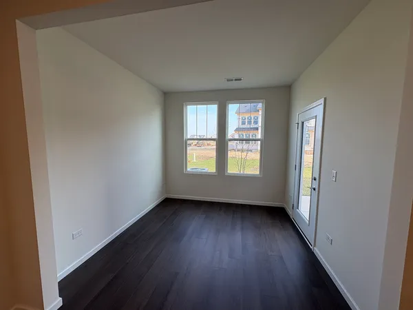 $3,350 | 2208 Ryegrass Lane, Unit 78004, Bolingbrook, IL 60490