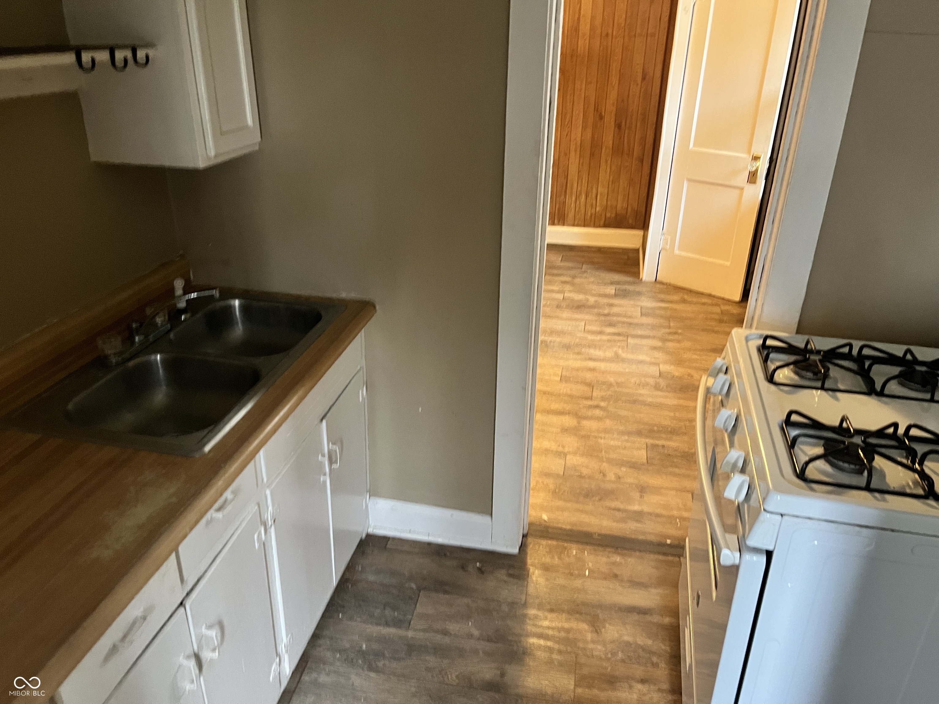 2030 Broadway Street Anderson, IN 46012 - Photo 3 of 13