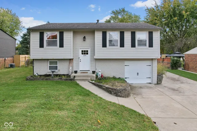 $230,000 | 509 Dangerfield Drive, Beech Grove, IN 46107
