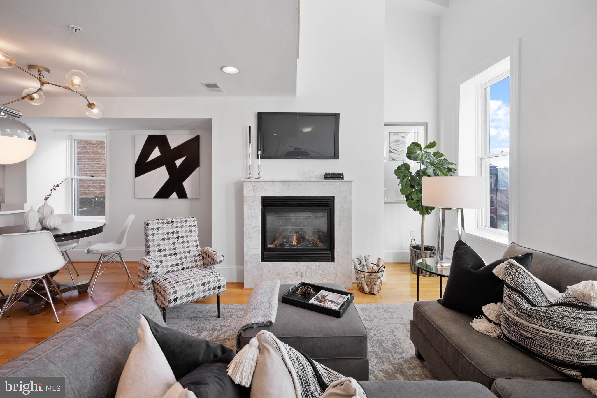 1321 R Street Northwest, Unit 4 Washington, DC 20009 - Photo 3 of 16 Gallery Image 3