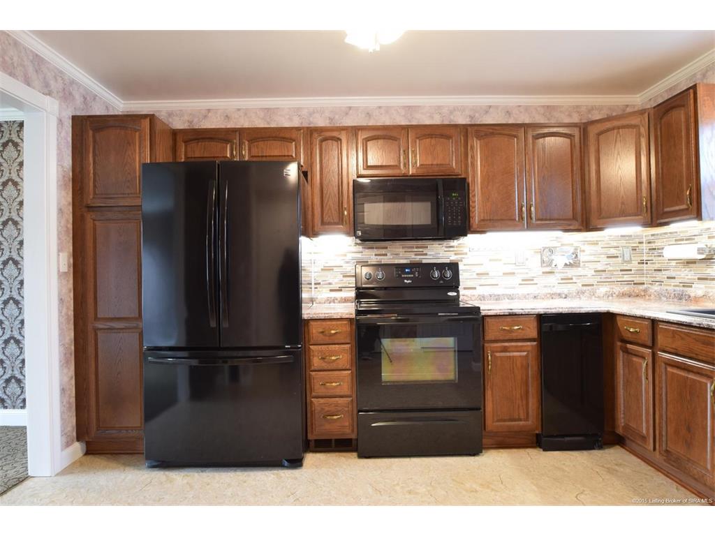 1233 Slate Run Road New Albany, IN 47150 - Photo 17 of 36 Gallery Image 17