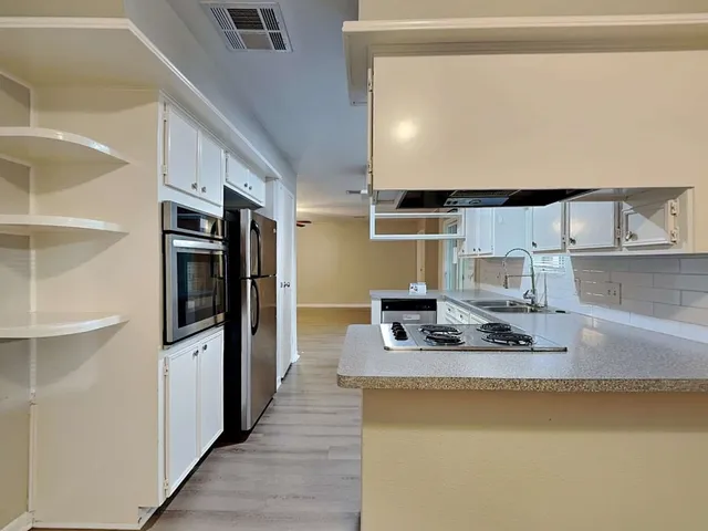 $1,830 | 743 South Iowa Avenue, League City, TX 77573