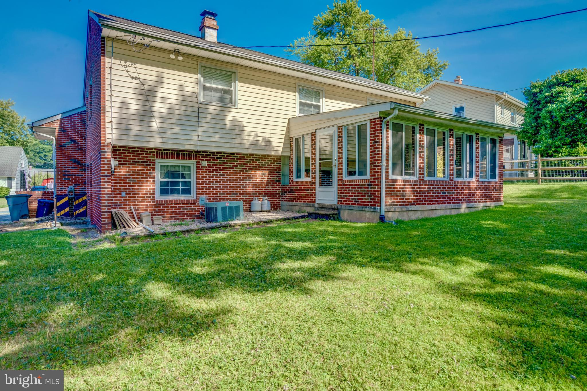 9005 Tammy Road Baltimore, MD 21236 - Photo 3 of 34