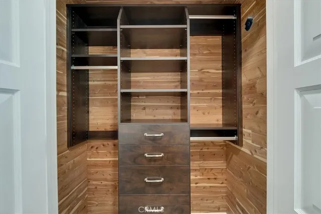 a view of walk in closet