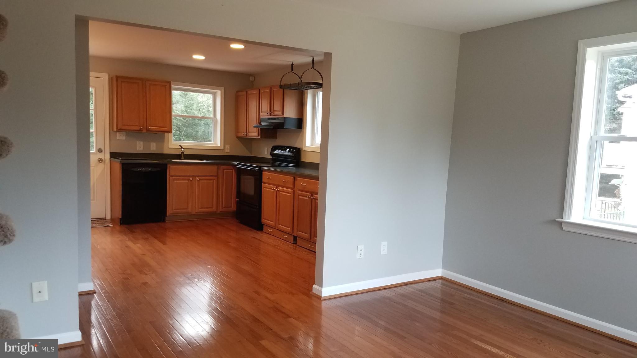 8720 Crest Road Severn, MD 21144 - Photo 4 of 26 Gallery Image 4