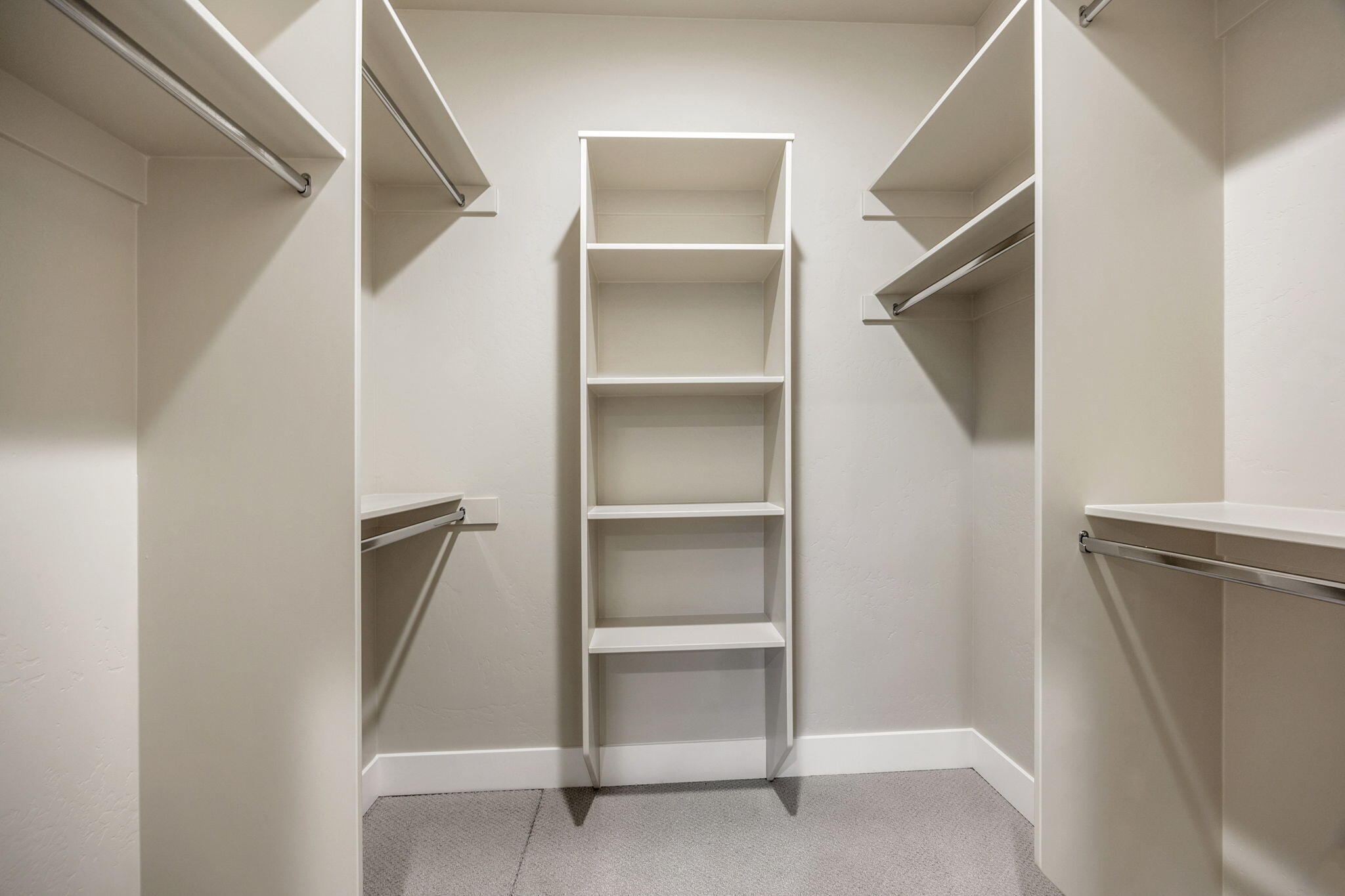 332 Randy Street Ashland, OR 97520 - Photo 23 of 41 Primary Walk In Closet