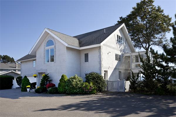 223 Puritan Road Swampscott, MA 01907 - Photo 9 of 12 Gallery Image 9