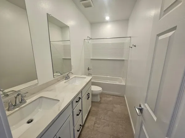 $2,495 | 548 West Fremont Pass, Apache Junction, AZ 85120