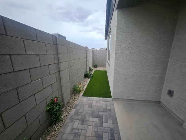 $2,495 | 548 West Fremont Pass, Apache Junction, AZ 85120